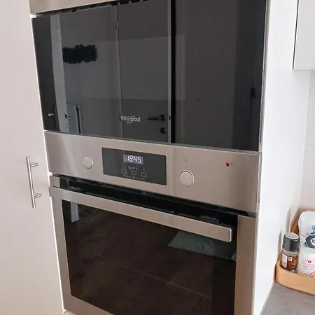 Louisa Met Prachtig Zeezicht אוסטנדה