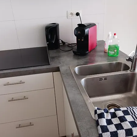 Louisa Met Prachtig Zeezicht